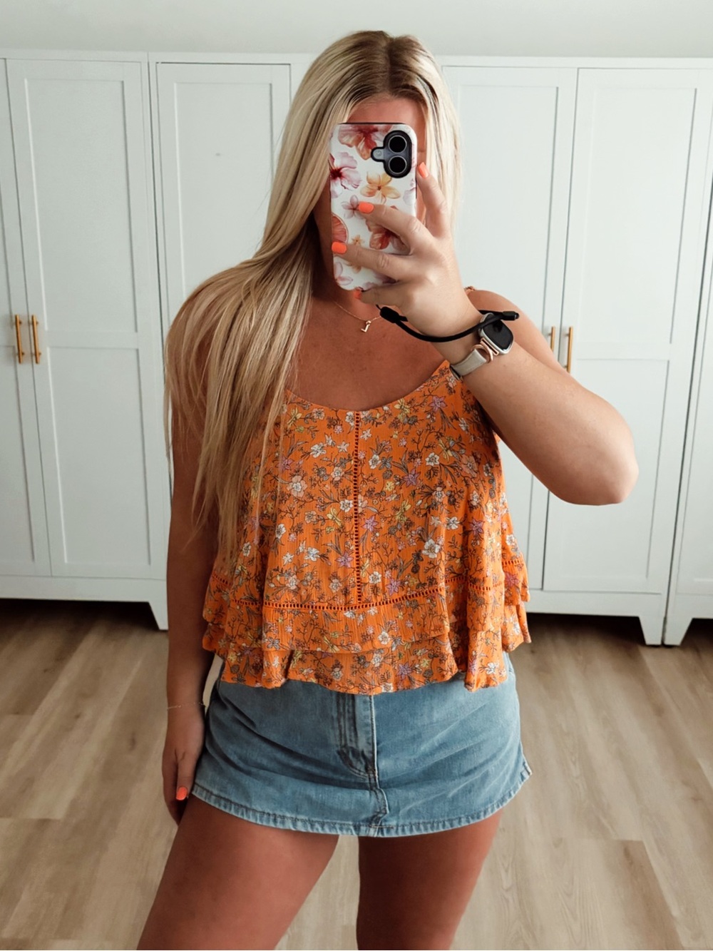 🆕 NWT Orange and white floral and crochet tank top